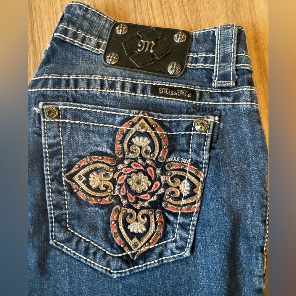 Miss Me Denim JP569452.  Sparkle size 29